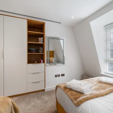 Elegant 3-Bedroom Penthouse In Marble Arch 70 Londra Esterno foto